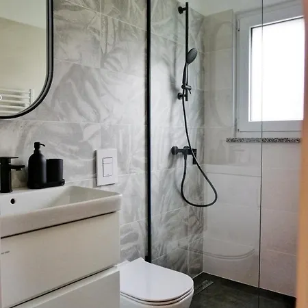 Apartment Lili - Lj Apartments Apartamento Curnovec