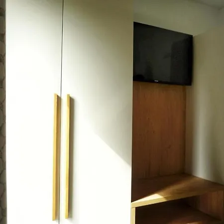 Apartment Lili - Lj Apartments Apartmán *