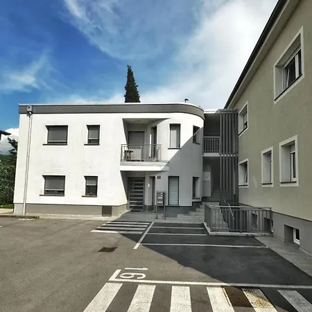 Apartment Lili - Lj Apartments *
